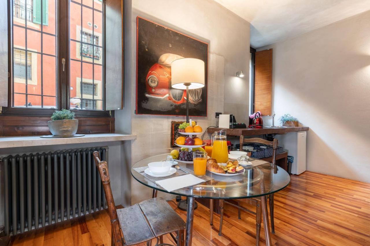 Il Garbo Apartments And Suite Verona Bagian luar foto