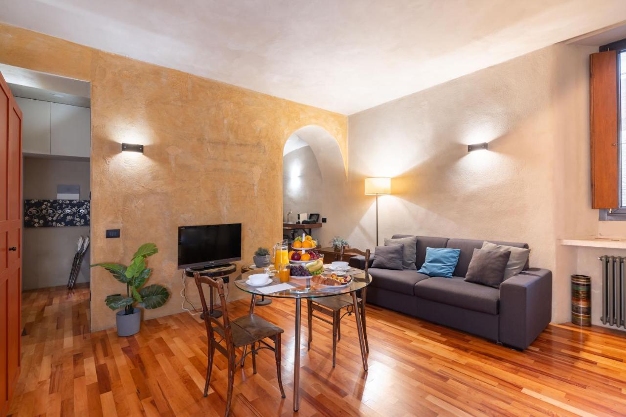 Il Garbo Apartments And Suite Verona Bagian luar foto